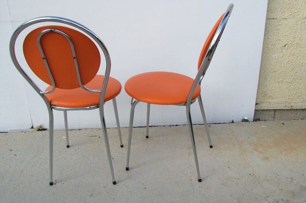 Paire de chaises vintages oranges Meubles