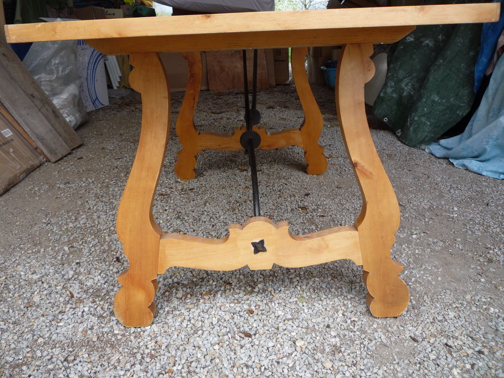 Table espagnole pieds lyre et entretoise fer forg&eacute;e Meubles