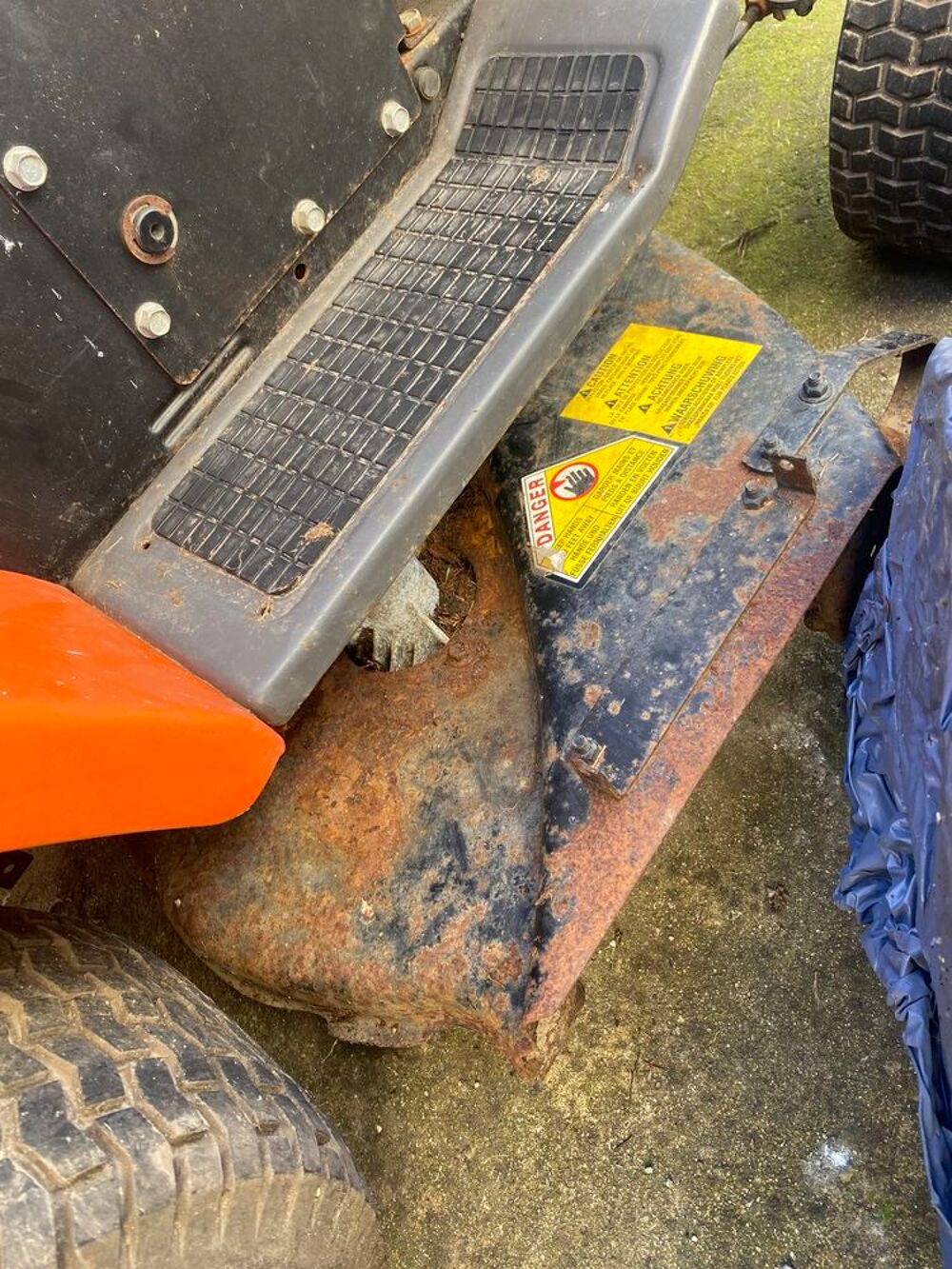 Tracteur husqvarna &agrave; r&eacute;parer Jardin