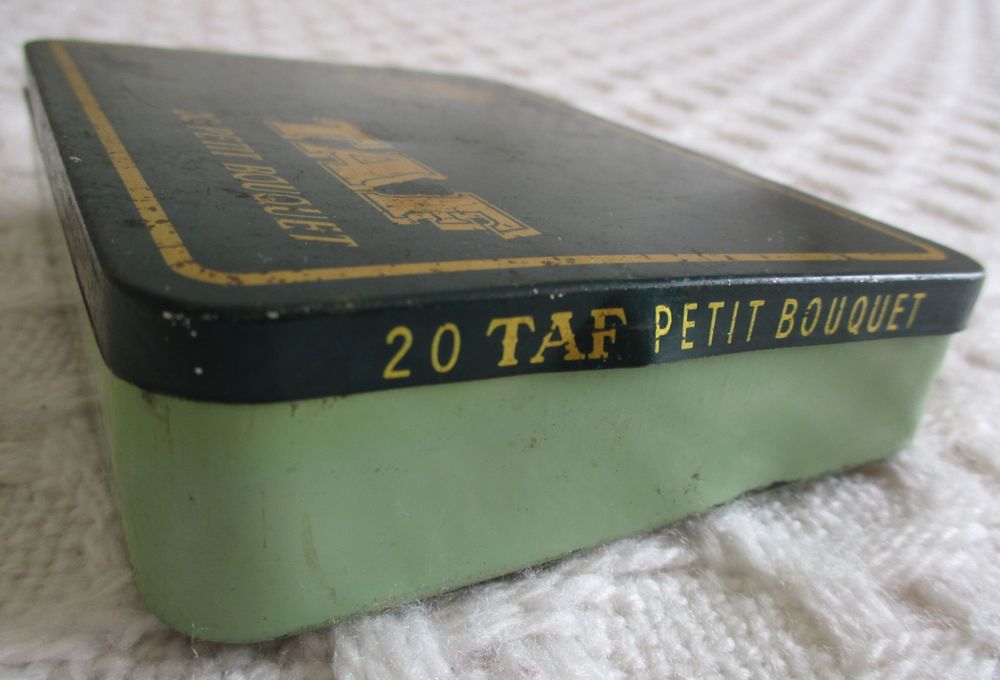 ANCIENNE BOITE A CIGARES TAF 