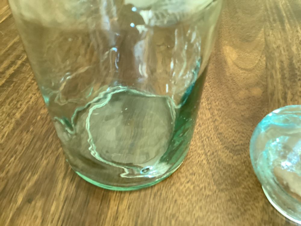 BOCAL ANCIEN AVEC COUVERCLE EN VERRE &Eacute;PAIS. Décoration