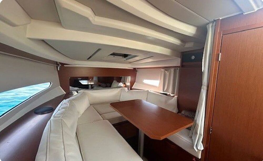 Vedette - Yacht - Offshore 2019 occasion 83990 Saint-Tropez