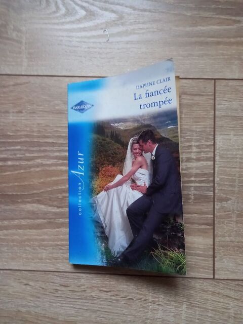 Livre Harlequin collection Azur  La fianc�e tromp�e  2 Villiers (86)