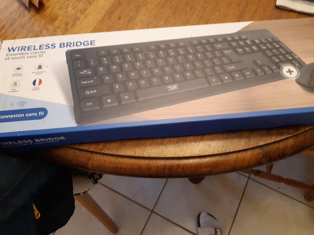 Clavier et souris sans fil Matériel informatique