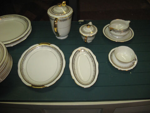 SErvice vaisselle  Porcelaine Haviland Limoges 700 L'Ha-les-Roses (94)