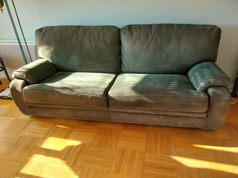 Canap� trois places en velours gris 80 Carhaix-Plouguer (29)