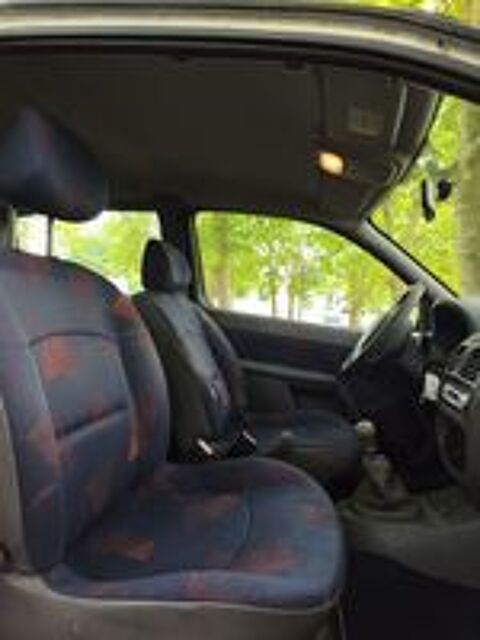 Clio II Clio 1.2i 2000 occasion 77250 Villecerf