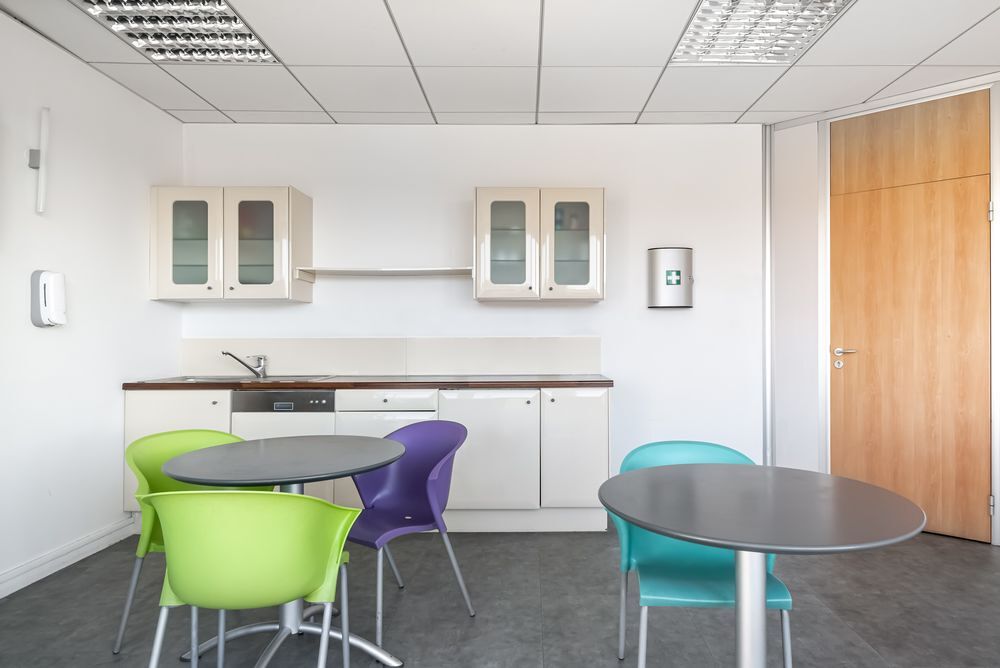   Espace de bureau ouvert tout compris pour vous-même et votre équipe à MARSEILLE, 165 Prado Marseille 8