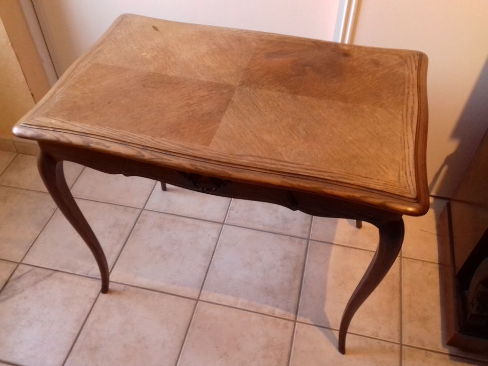 Table pieds de biche Meubles