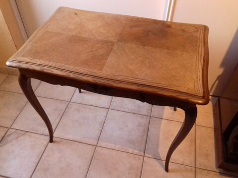 Table pieds de biche 75 Nervieux (42)