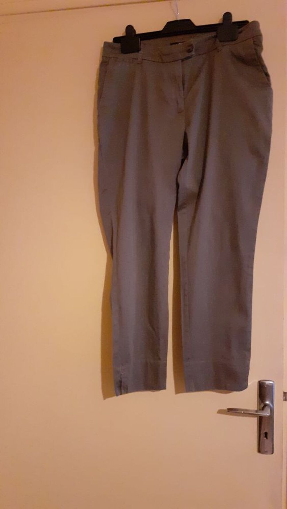 Pantalon H&amp;M taille 38 Vêtements
