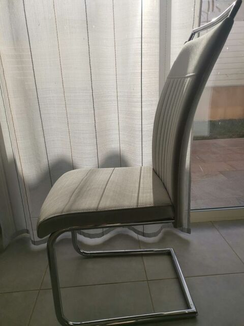 chaise salle  manger 130 Peipin (04)