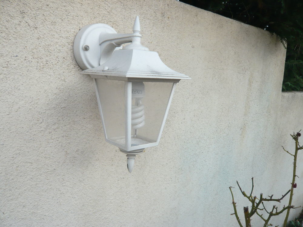 Luminaires appliques ext&eacute;rieur alu blanc Jardin