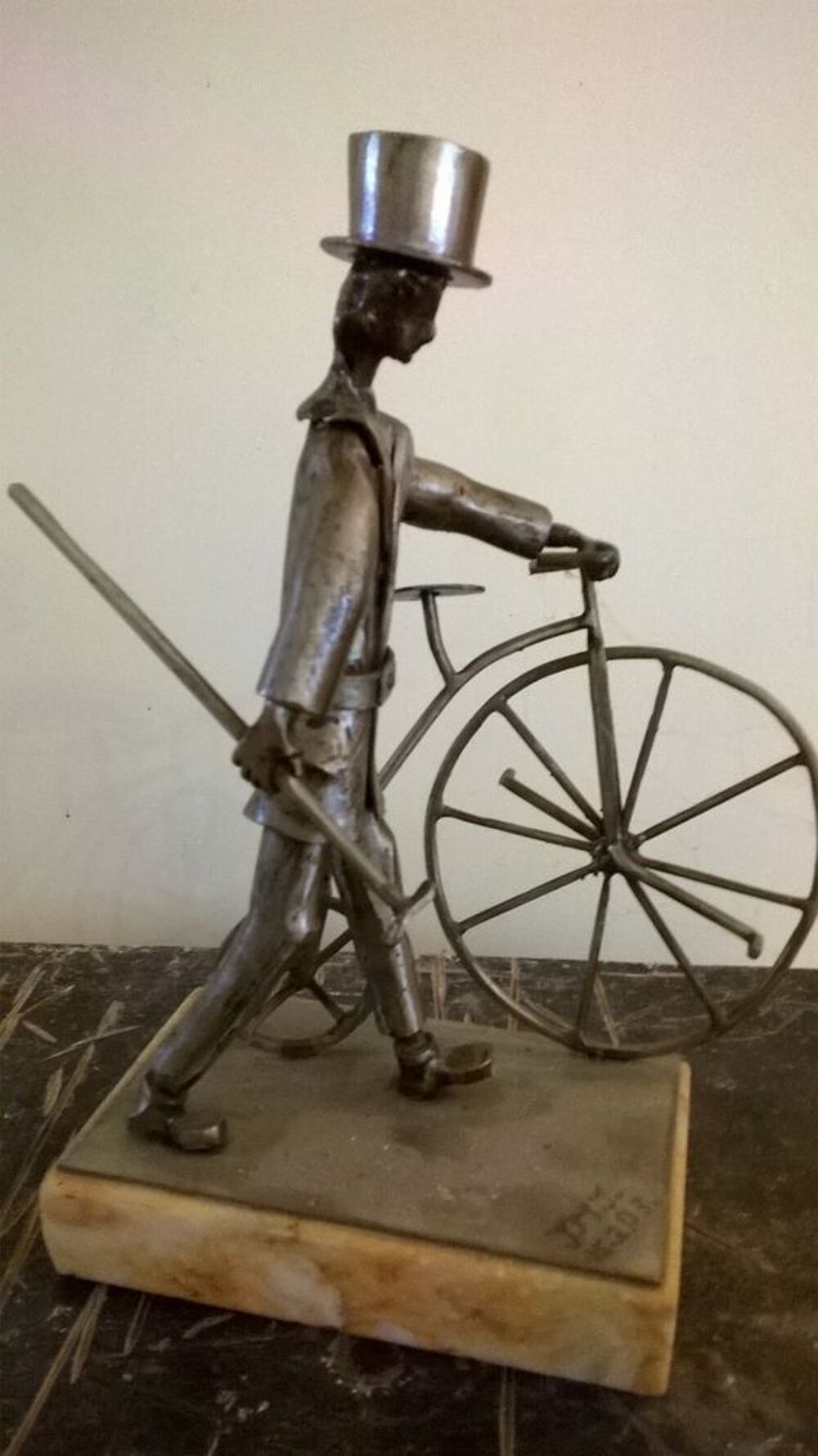  sculptures en acier et laiton Décoration