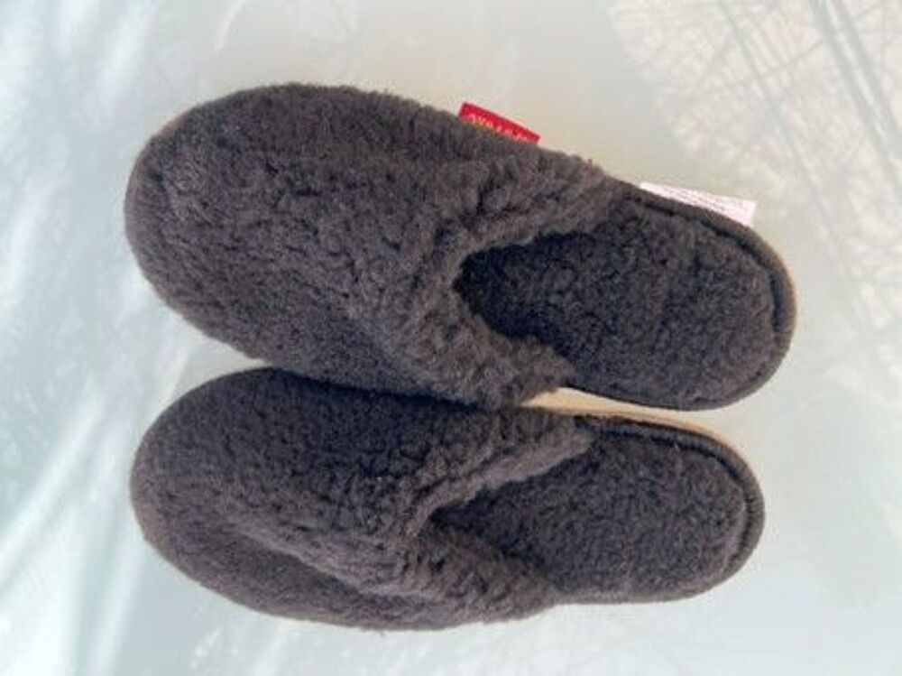 Chaussons en laine (70%) - Taille 42/43 - gris fonc&eacute; Chaussures
