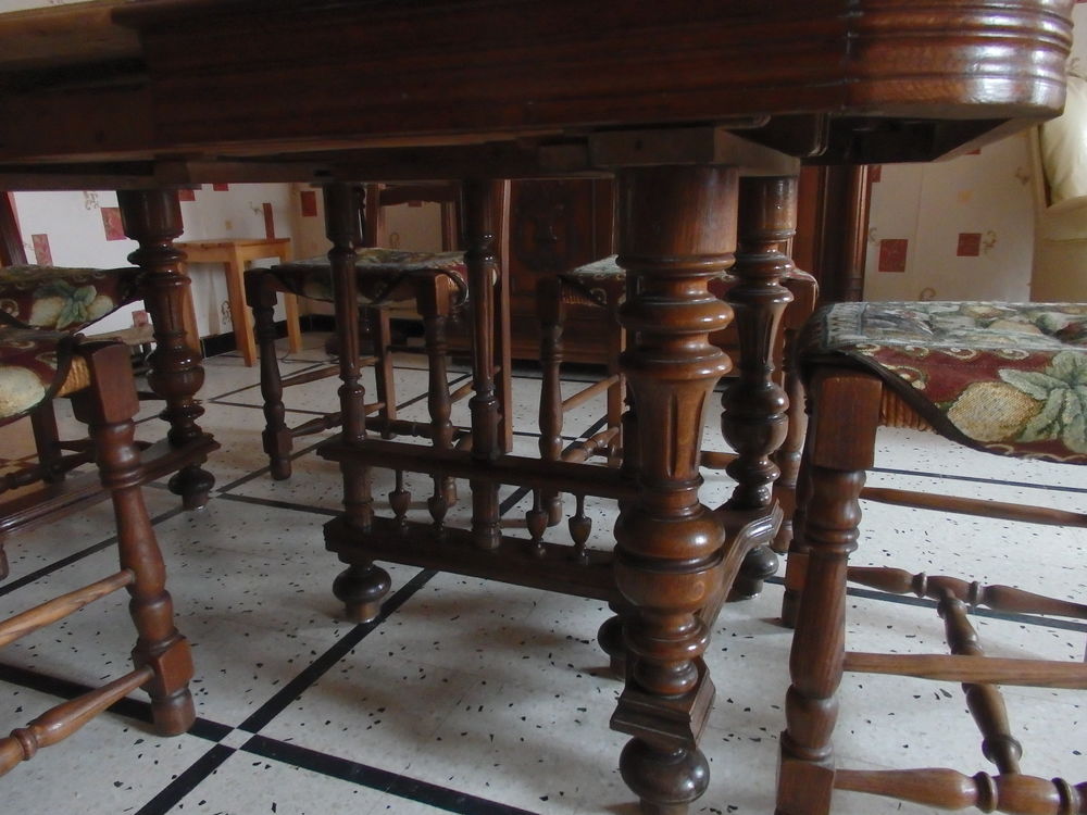 TABLE ANCIENNE Meubles