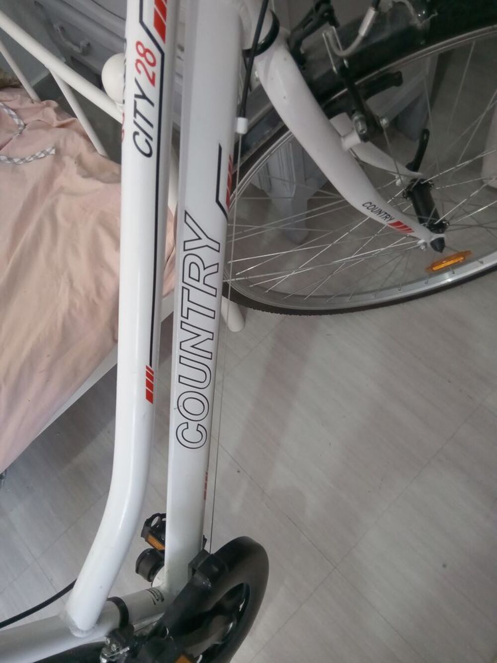 V&eacute;lo neuf grand taille Vlos