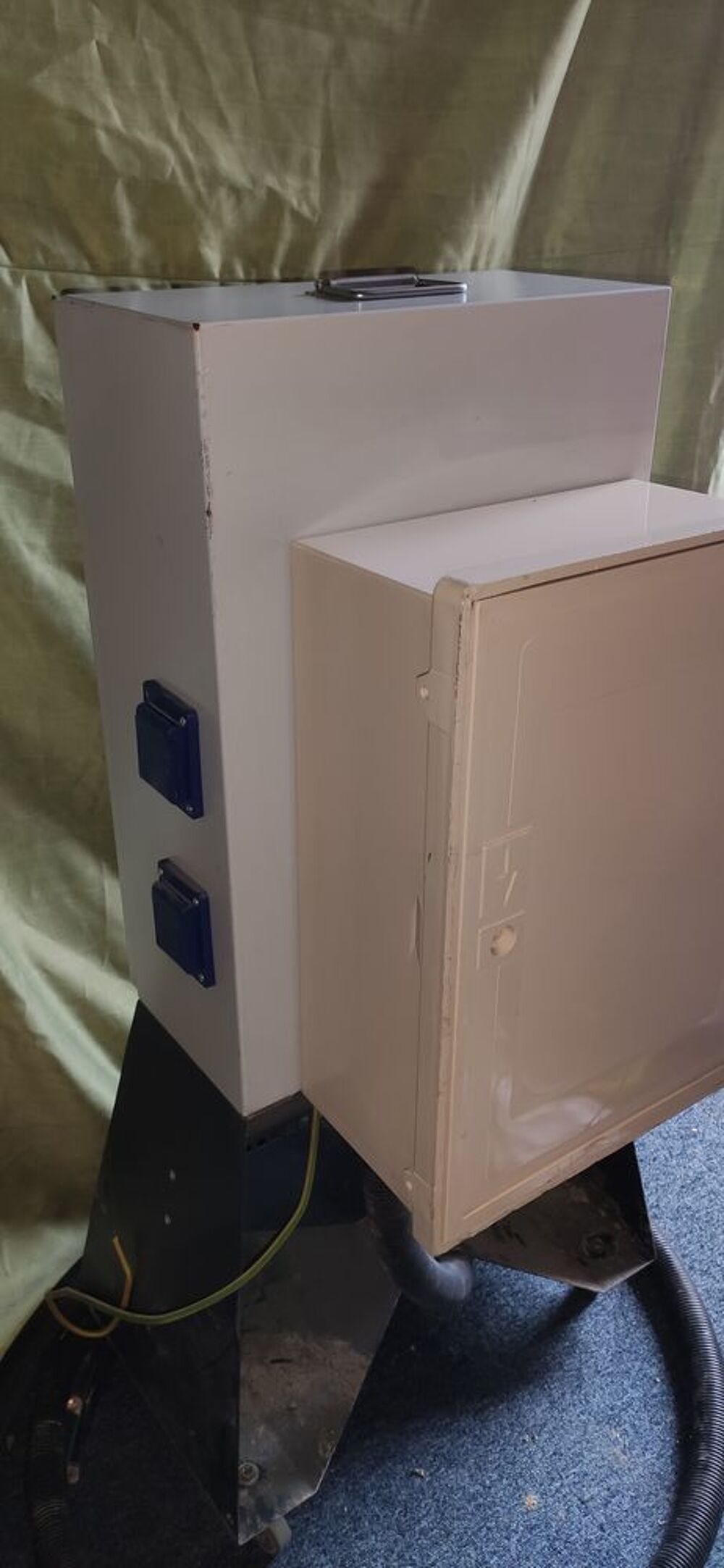 Armoire de comptage et de distribution triphas&eacute; 36KVA Bricolage