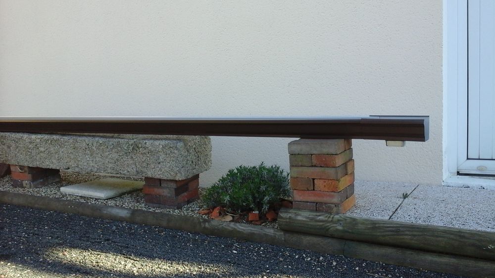 Goutti&egrave;res alu
Bricolage