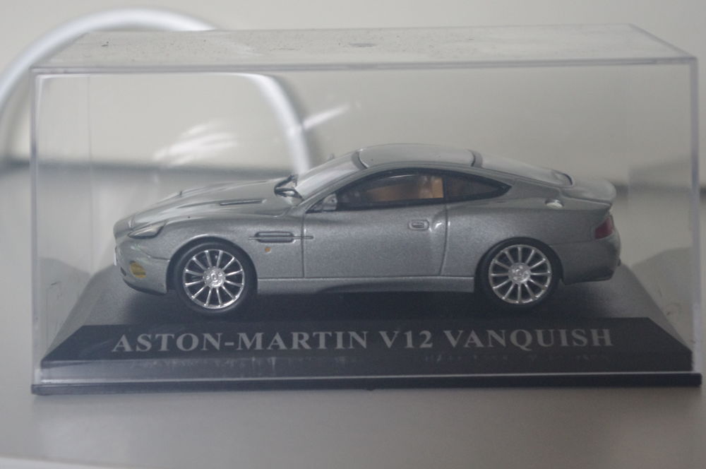 VOITURES MINIATURES - LOT N&deg; 5
