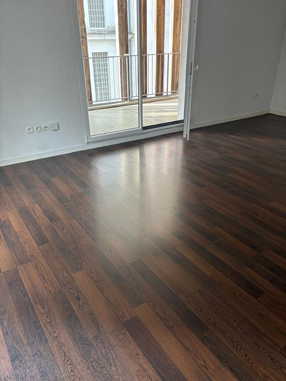 Parquet Stratifi&eacute; - Environ 60m&sup2; Bricolage