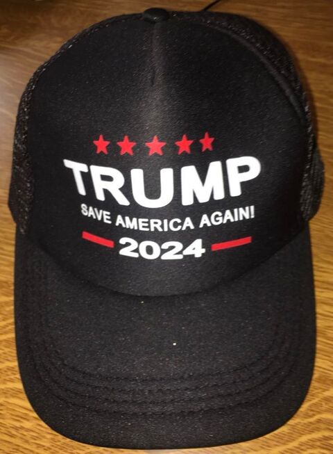 Casquette Trump 2024 Noire-type mailles/ filet sur l'arrire 8 Suzannecourt (52)