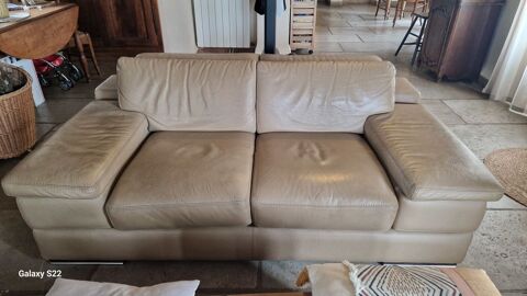 Bel ensemble canap� et fauteuil cuir Le Beausset (83)