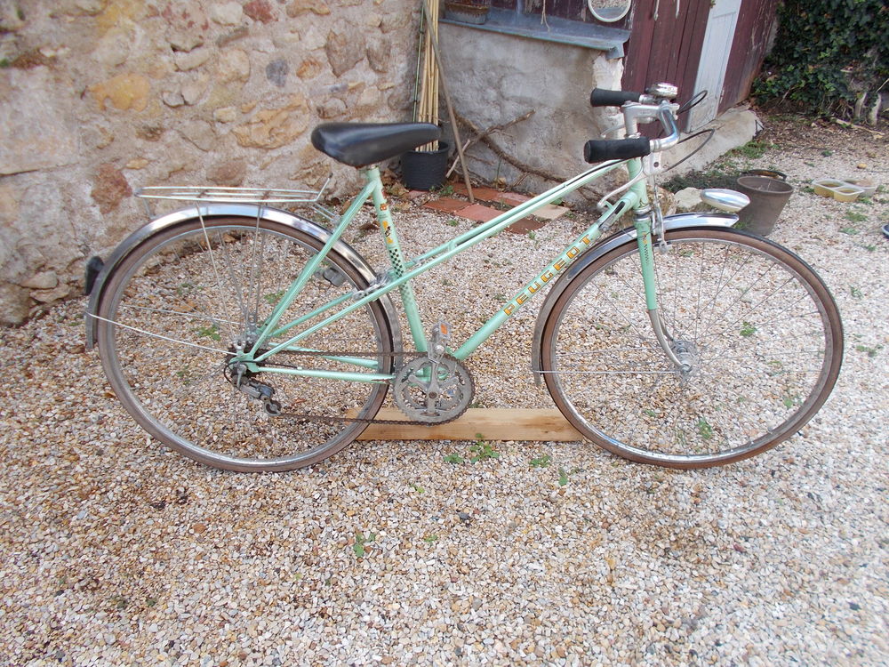 velo peugeot 1970/80 vintage d'origine tres beau velo Vélos