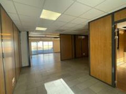   LOCAUX DISPONIBLES A MONTPELLIER PRES D'ARENE 