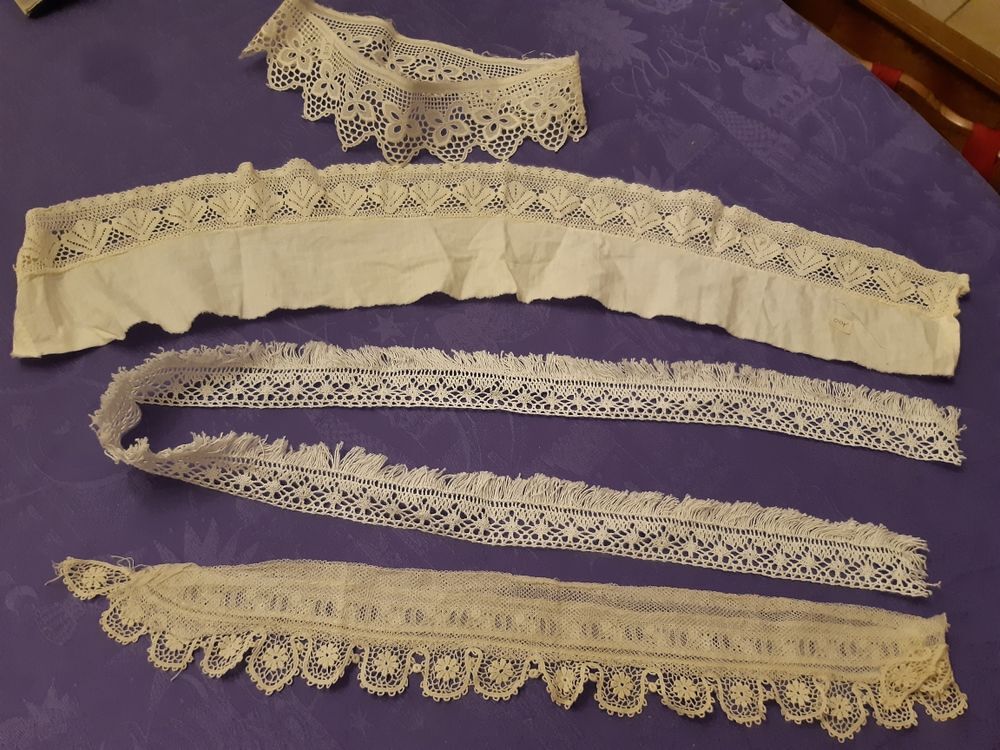 4 lots dentelles Vêtements