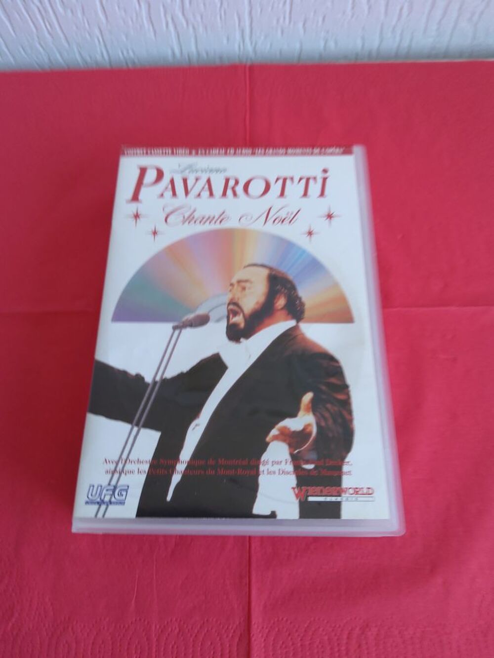 K7 VHS + CD Luciano PAVAROTTI chante No&euml;l DVD et blu-ray