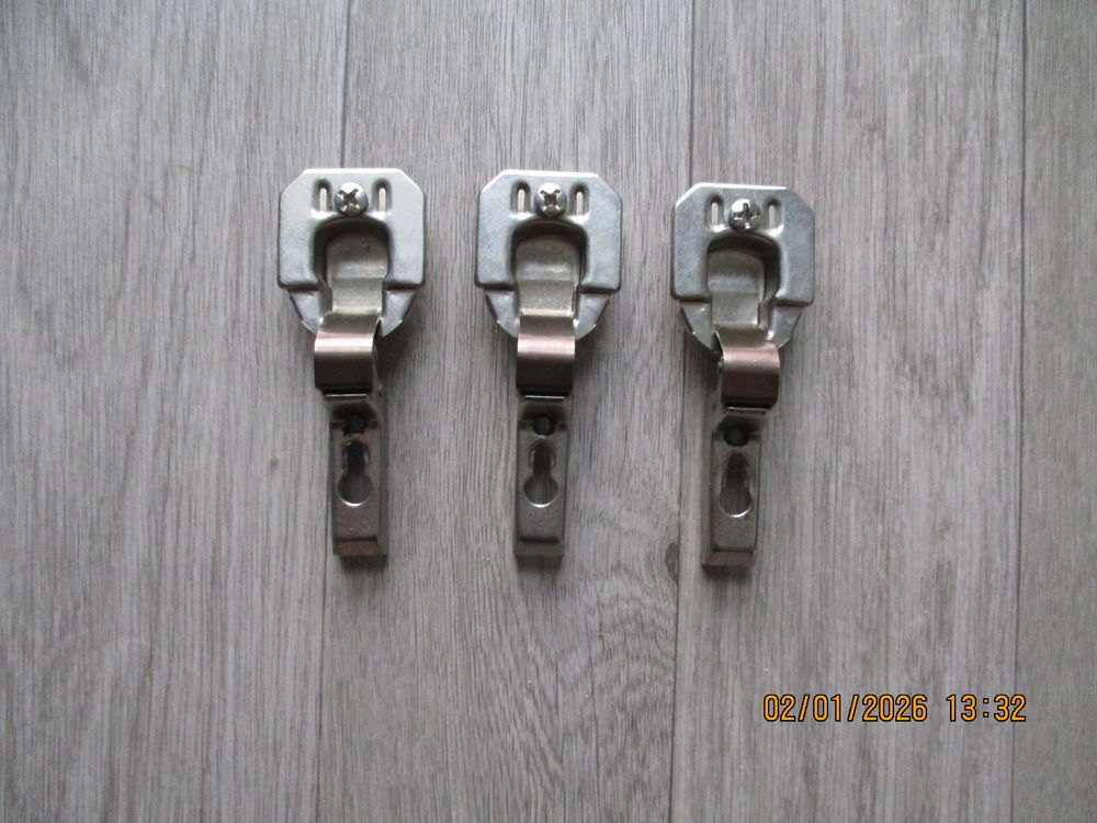 Charni&egrave;res pour meuble Bricolage