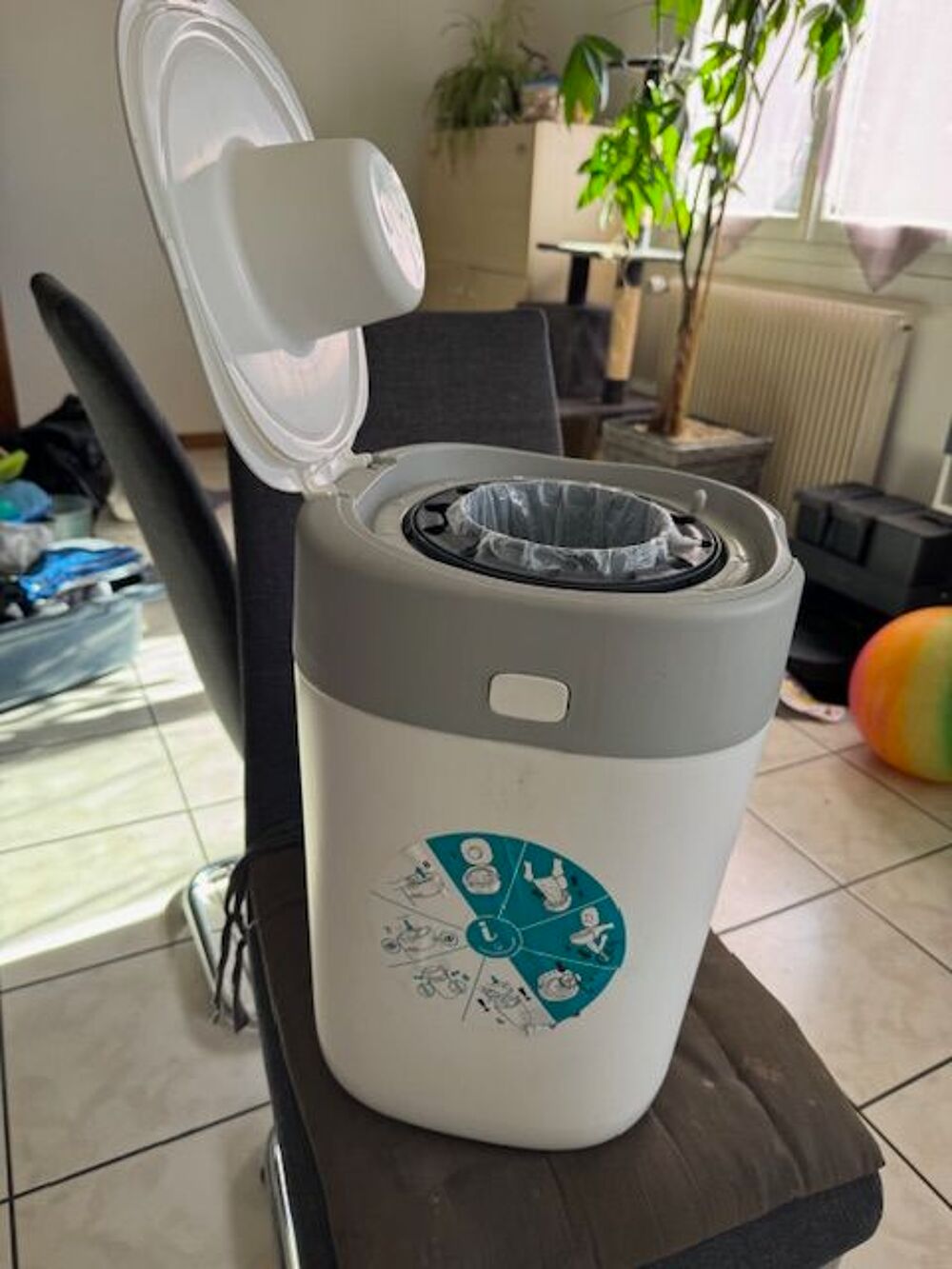 Poubelle &agrave; couches pour b&eacute;b&eacute; Puériculture
