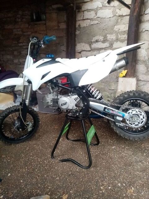 Moto DIRT BIKE 2014 occasion Ravières 89390