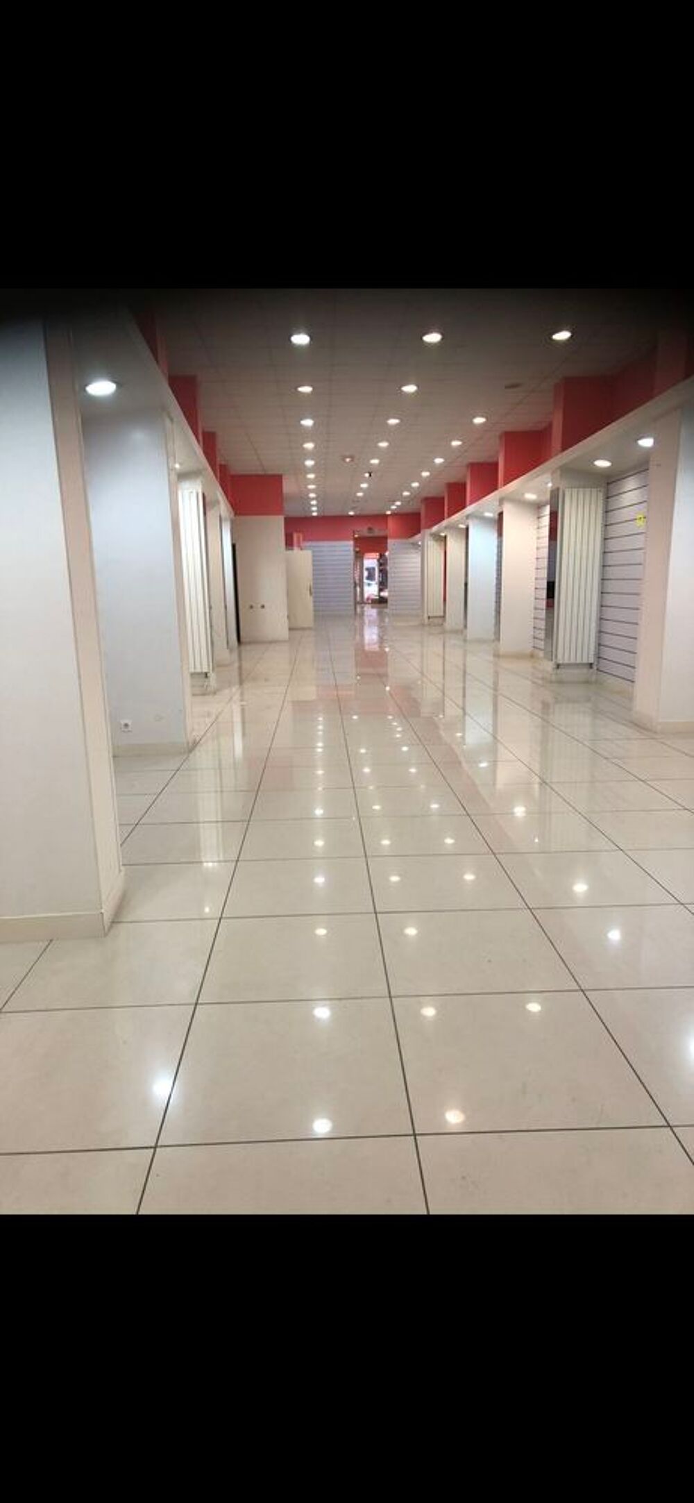   local commercial 350 m2 avec rooftop Vichy