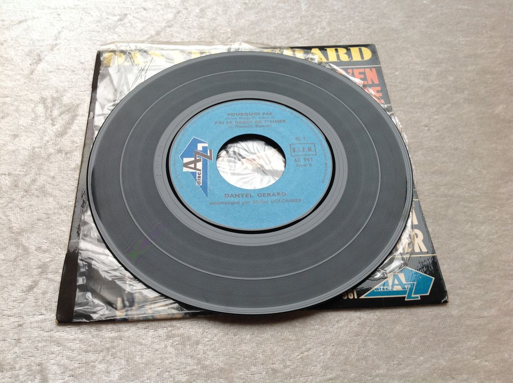 DANYEL GERARD 4 TITRES ROSA Envoi Possible
CD et vinyles