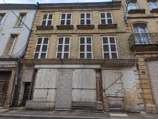  Immeuble à vendre 310 m² Sedan