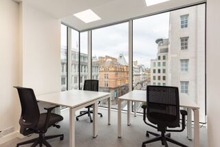   De magnifiques bureaux sur mesure pour 3 personnes à Paris, Spaces La defense Puteaux
