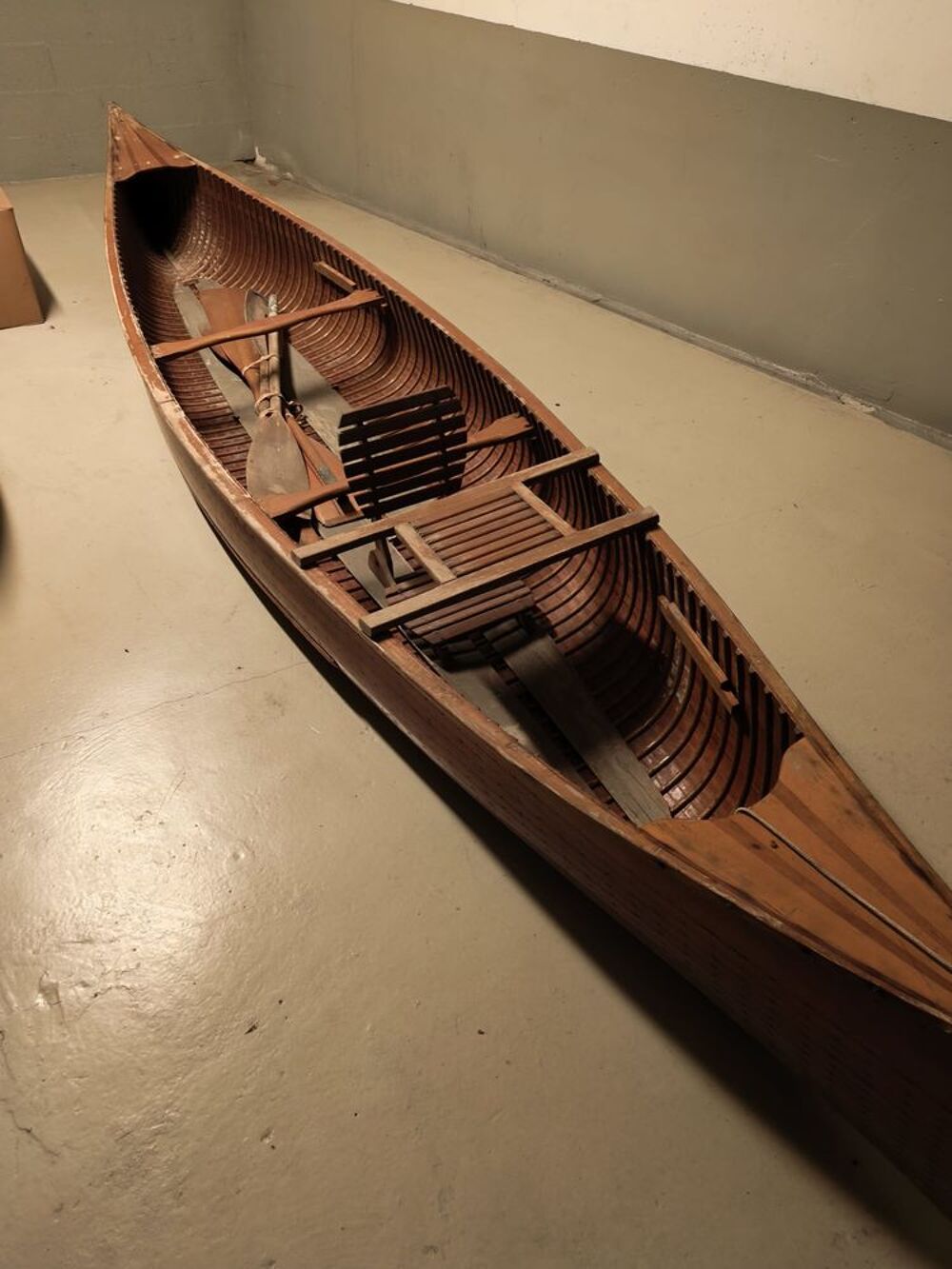 cano&euml; en bois ancien Sports