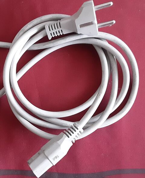 1 cable �lectrique europ�en 220 volts pour tout �l�ctrom�nag 2 Pontoise (95)