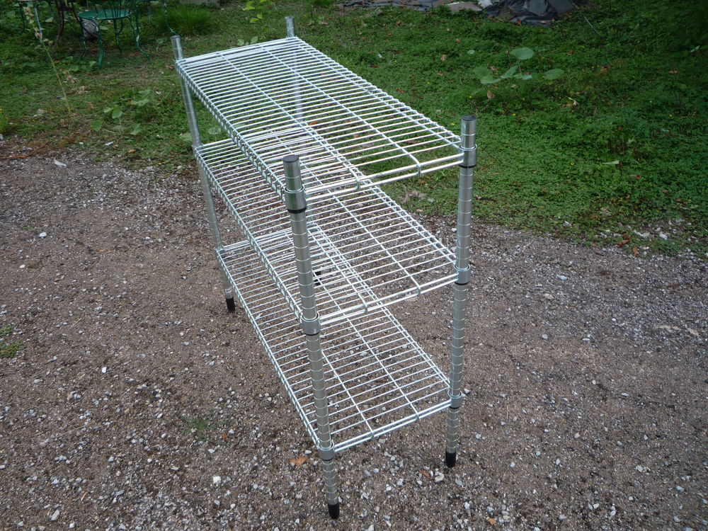 Etag&egrave;re m&eacute;tallique
Meubles