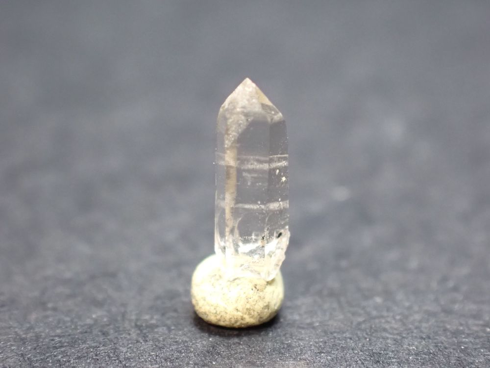 Quartz fum&eacute; R&eacute;muzat Dr&ocirc;me Auvergne Rh&ocirc;ne-Alpes France 