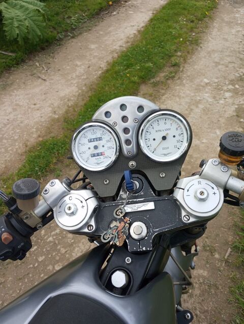 Moto MOTO GUZZI 2003 occasion Tr&eacute;flez 29430