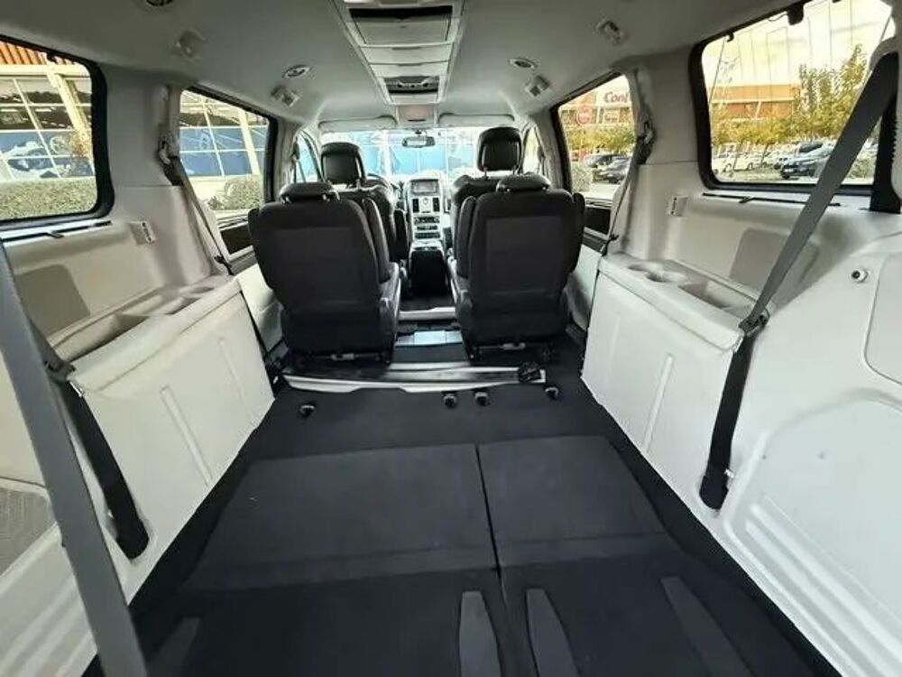 Voyager Chrysler Grand voyager 2.8 crd LIMITED 7 PLACES 2011 occasion 83830 Bargemon
