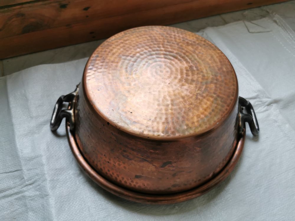 Ancienne bassine &agrave; confitures en cuivre Villedieu Electromnager