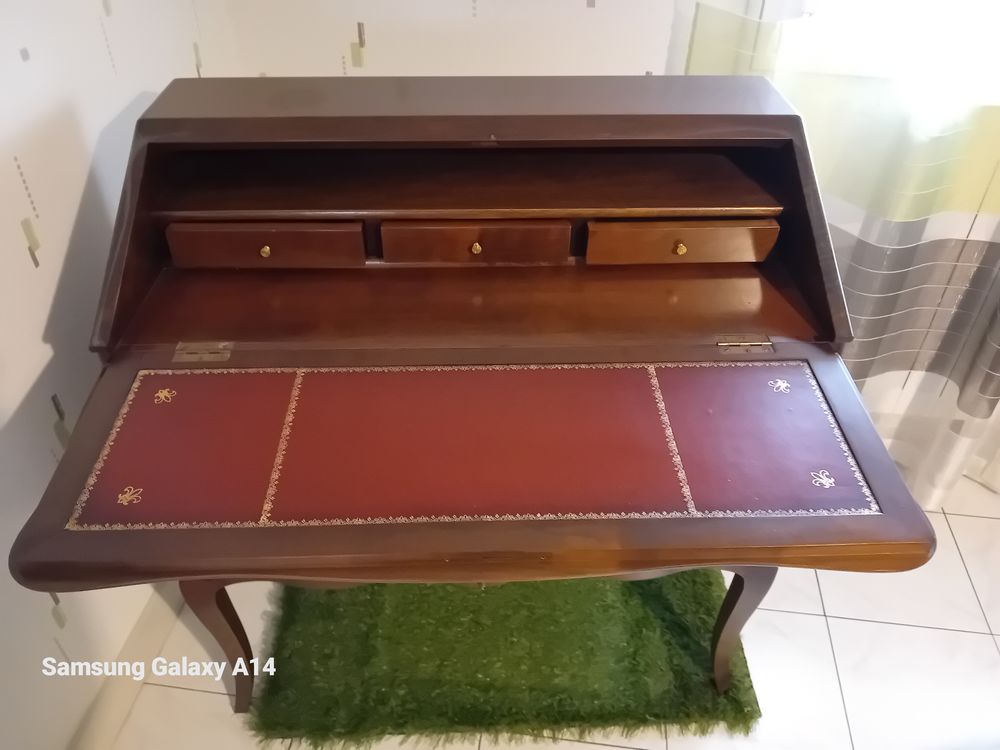 UN BUREAU DE PENTE STYLE LOUIS XV Meubles