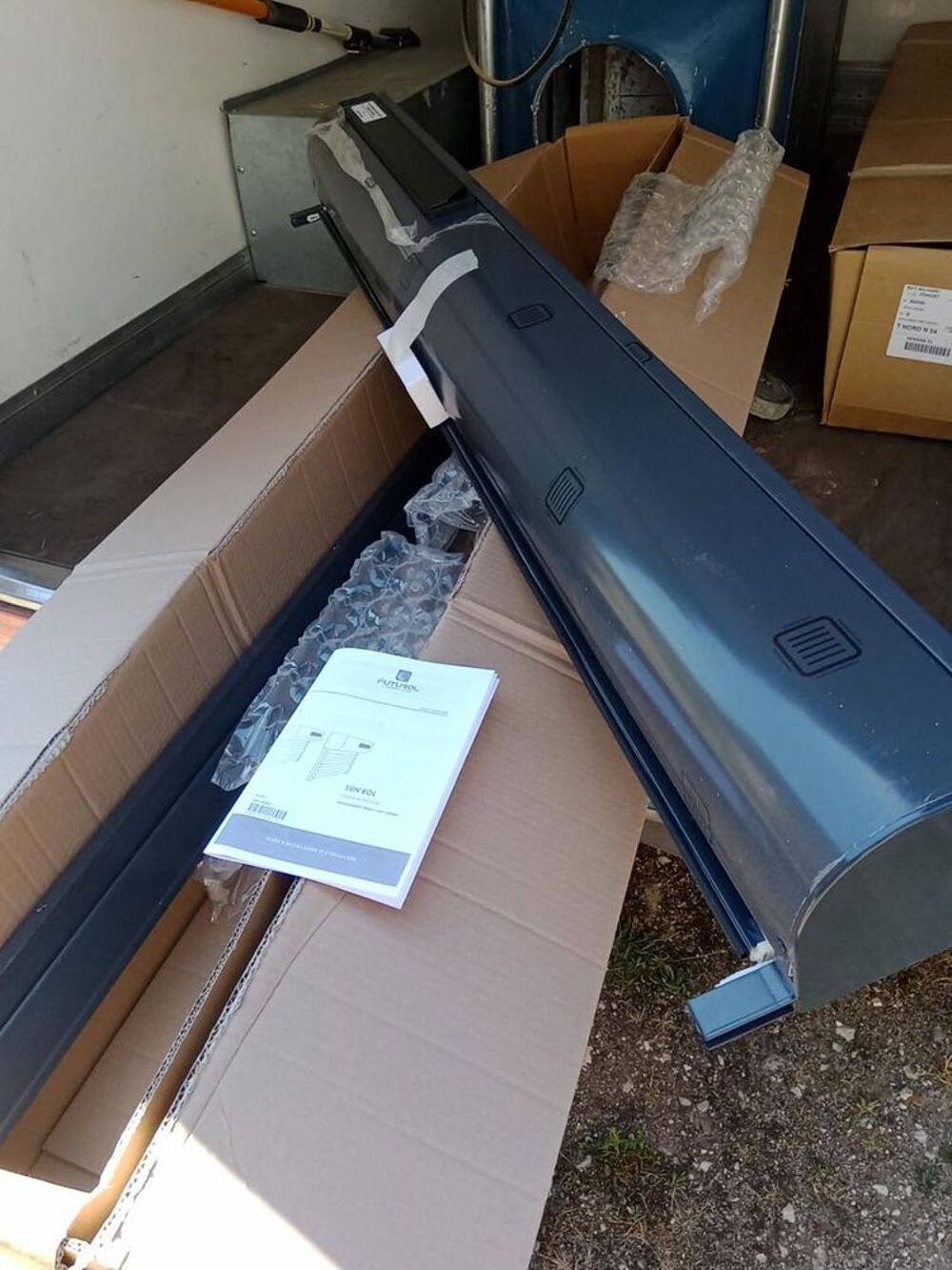 7 volet tout neuf solaire gris faire prix Bricolage