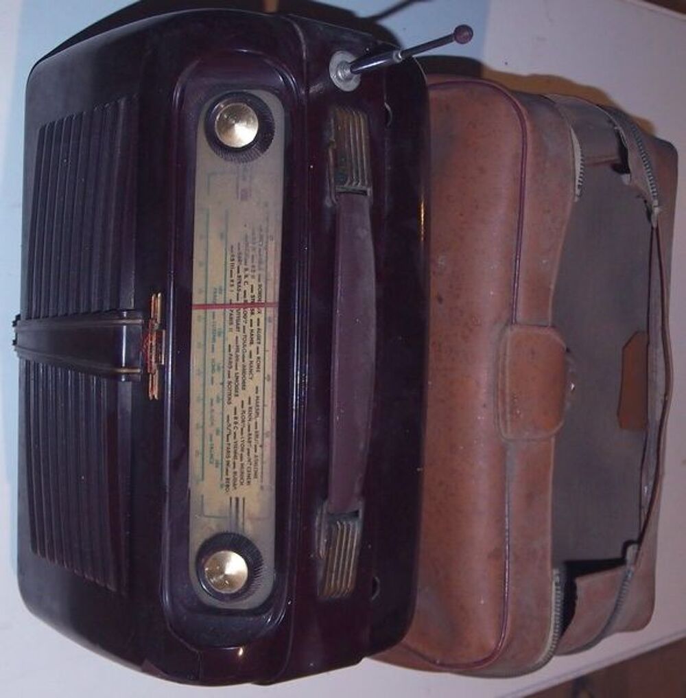 Radio TSF &agrave; lampes portable 