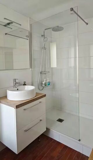 Location Appartement Superbe T2 meublé 38 m²  Rue Albert Thomas Paris 10e Paris 10