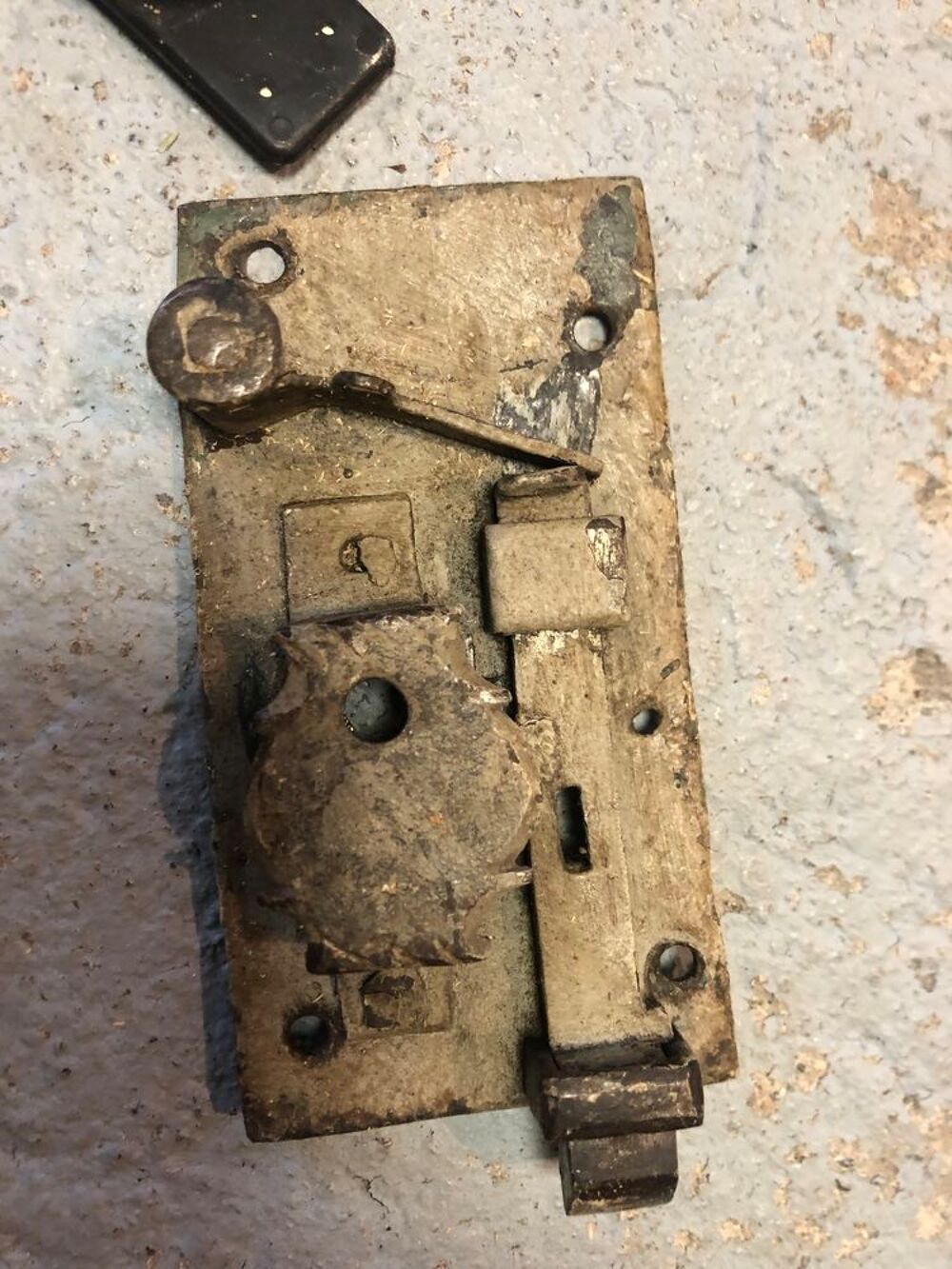 ferronnerie gonds et serrure du 17 ieme siecle Bricolage